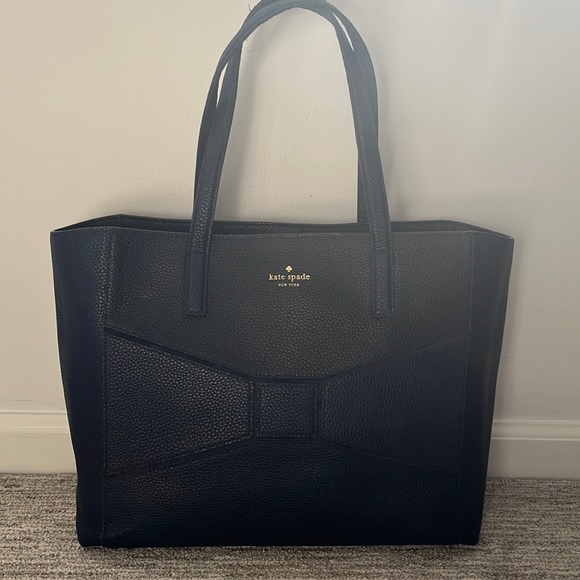 Authentic Kate Spade Large Pebbled Leather Tote - Picture 2 of 12